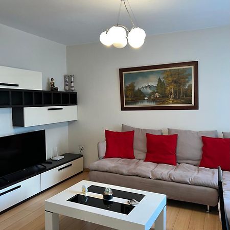 Blloku Family Apartment Tiranë Ngoại thất bức ảnh