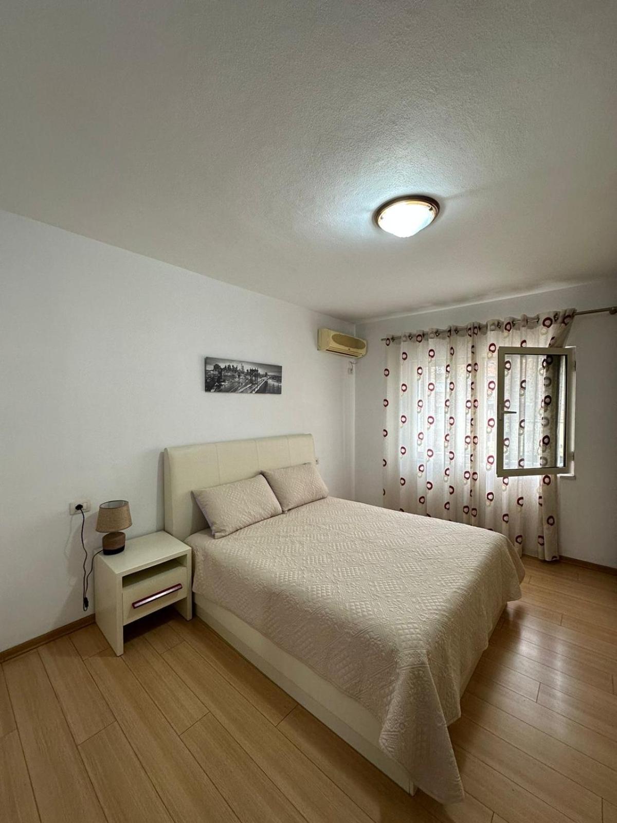 Blloku Family Apartment Tiranë Ngoại thất bức ảnh